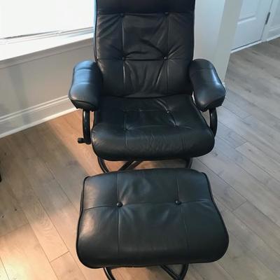 Leatherette reclining chair and ottoman $225
chair 24 X 25 X 39