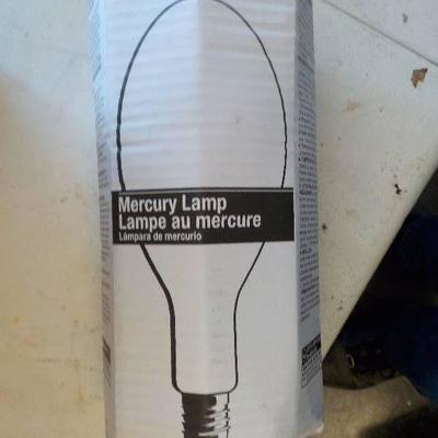 box of (6) 400 watt Mercury vapor bulbs