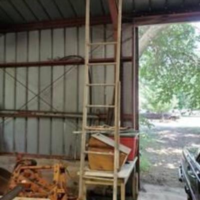 11ft Wood Ladder