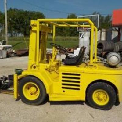 #Forklift 6000 LB Hyster 4 cyl propane