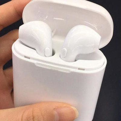 Wireless Bluetooth Earbuds..