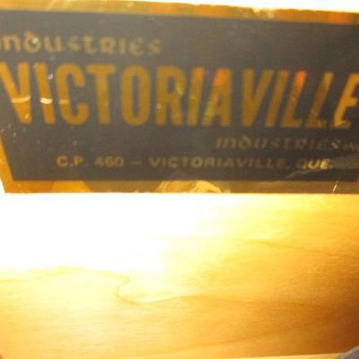 Victoriaville Canada Mid-Century Modern Dresser/Closet 