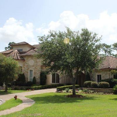 Front view of house from right