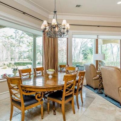 Baker Dinning Room Chairs w/Oval Table