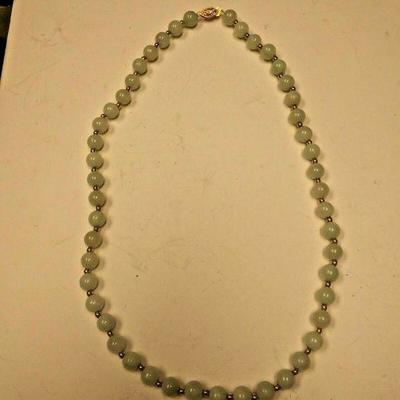 WL3003 https://www.ebay.com/itm/114314491053 WL3003 USED VINTAGE 20 INCH LIGHT GREEN JADE NECKLACE WITH 14K GOLD BEADS & CLAS Buy-It_Now...