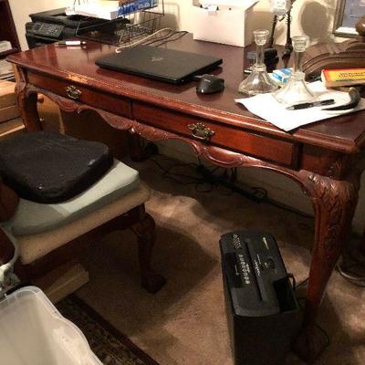 WL7053 https://www.ebay.com/itm/124268141309 WL7053: Writing Table Desk Wood with Drawers Local Pickup Auction  Starts After 6PM 07/22/2020 