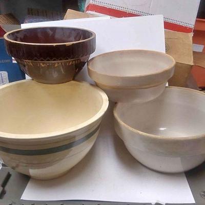 https://www.ebay.com/itm/124270011359	WL3055 USED VINTAGE LOT OF FOUR CERAMIC BOWLS Local Pickup	Buy-It_Now	 $30.00 

