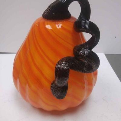 https://www.ebay.com/itm/124270026579	WL3037. SIX INCH TALL USED VINTAGE ORANGE BLOWN  GLASS PUMPKIN DECORATION WL3 BOX 3. 	Buy-It_Now...