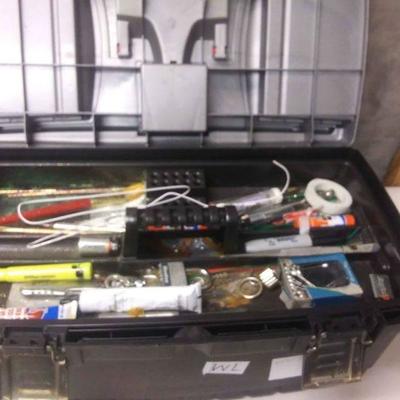 https://www.ebay.com/itm/124270048043	WL3038 USED KETER PLASTIC TOOL BOX WITH EXTRAS 21 1/2 X 11 X 11 INCHES	Buy-It_Now	 $30.00 
