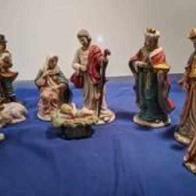 9 piece Nativity set