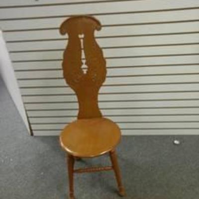 Banjo back chair