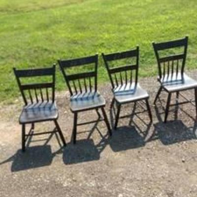 4 country style chairs