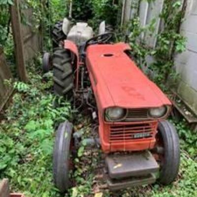 Kubota Tractor L225 - Not Running Parts Only