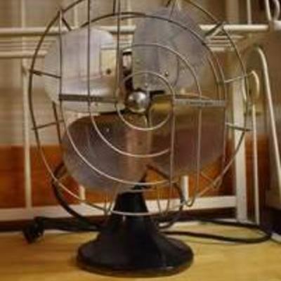 Heavy Vintage Oscillating Fan -Hunter Century w. Cast Iron Base -Really Cool Fan Works Well