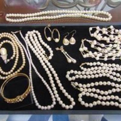 Pearl Look Fashion Jewelry