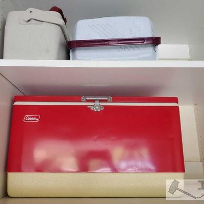 812	

Vintage Coleman Ice Chest and 2 Small Ice Chests
Brands Include Coleman, and Rubbermaid
