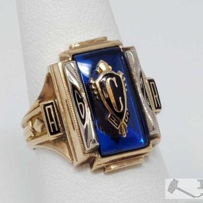 104	
10k Gold Class Ring, 9.13g
Weighs Approx 9.13g, Size Approx 7
