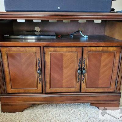 436	
Wooden Tv Stand/Cabinet
measures approx 42