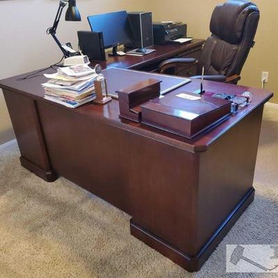 213	
Winners Only INC. Canyon Ridge L-Desk With Office Chair
Includes Keys, Measures Approx 72