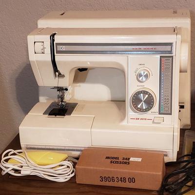 New Home DX 2015 Sewing Machine