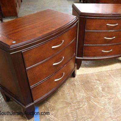 Lot: 580 - Pair of Traditional mahogany bow front 3 drawer

Pair of Traditional mahogany bow front 3 drawer night stands
