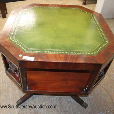 Lot: 630 - VINTAGE burl mahogany green leather top center

VINTAGE burl mahogany green leather top center table
