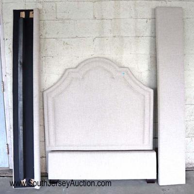 Lot: 463 - Like New tweed upholstered twin bed with rails

Like New tweed upholstered twin bed with rails
