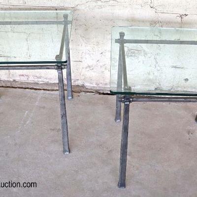 Lot: 466 - Pair of Industrial iron glass top lamp table

Pair Industrial iron glass top lamp table handmade Quality with 1/2