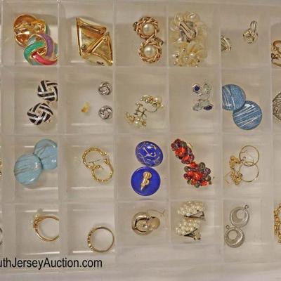 Lot: 505 - Lot of 28 pairs of earrings, 3 rings, and mother

Lot of 28 pairs of earrings, 3 rings, and mother pin with post earrings
