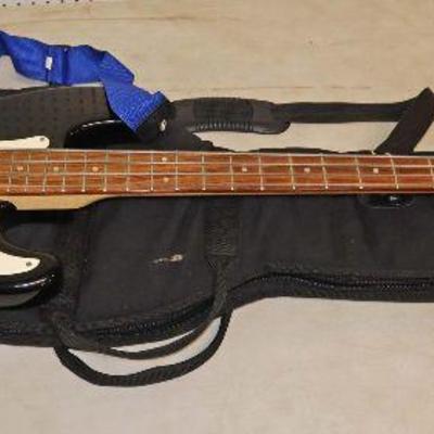 Lot: 729 - Fender Squire P-Bass guitar with soft case and

Fender Squire P-Bass guitar with soft case and rosewood fret
