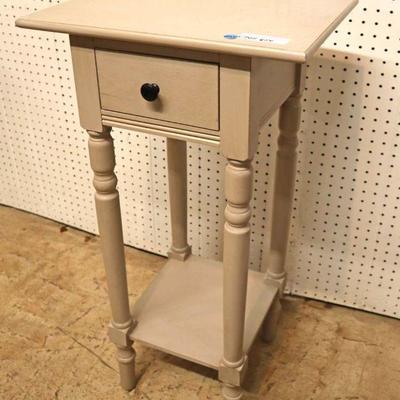 Lot: 605 - Petite 1 drawer stand in the grey wash finish

Petite 1 drawer stand in the grey wash finish
