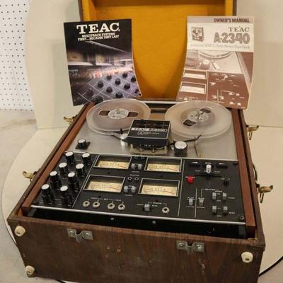 Lot: 553 - VINTAGE Teac A-2340 4 channel SIMLUS-Sync stereo

VINTAGE Teac A-2340 4 channel SIMLUS-Sync stereo tape deck reel to reel with...