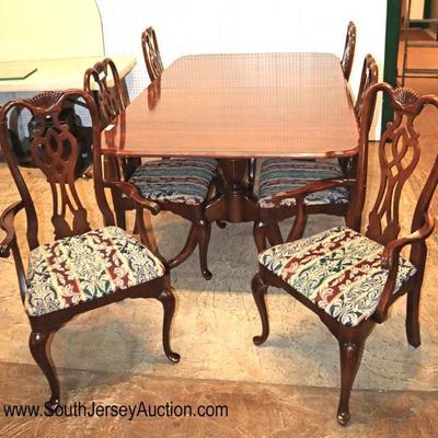 Lot: 628 - 7 piece SOLID cherry banded queen anne dining room

7 piece SOLID cherry banded queen anne dining room table with 6 shell...