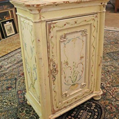 Lot: 406 - Paint decorated 1 door side cabinet by Habersham

Paint decorated 1 door side cabinet by Habersham Plaza Collection
