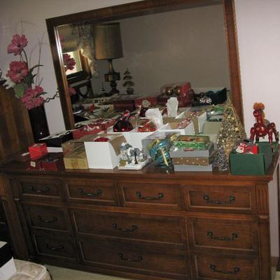 Dixie Furniture   Dresser with mirror   BUY IT NOW $ 165.00