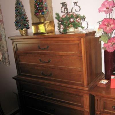 DIXIE FURNITURE  CHEST OF DRAWERS                                  
           BUY IT NOW $ 145.00
