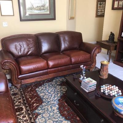 HAVERTYS LEATHER COUCH & LOVESEAT- EXCELLENT CONDITION
