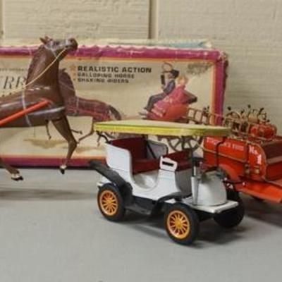 1095	*SURREY RIDE* IN BOX, 2 TOURING CARS & A FIRE ENGINE
