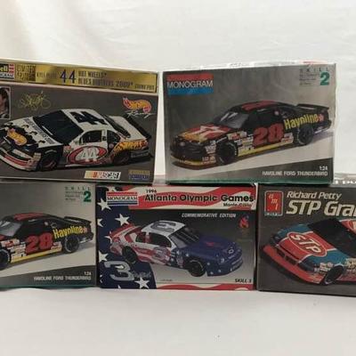 5 NASCAR Model Kits