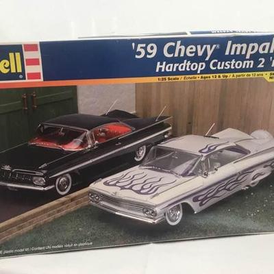 Revell 59 Chevy Impala 2 in 1 Model