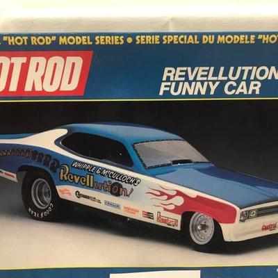 Hot Rod Series Revellution Funny Car 1/16