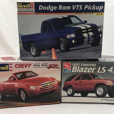 Chevy SSR Blazer and Dodge Ram Model Kits