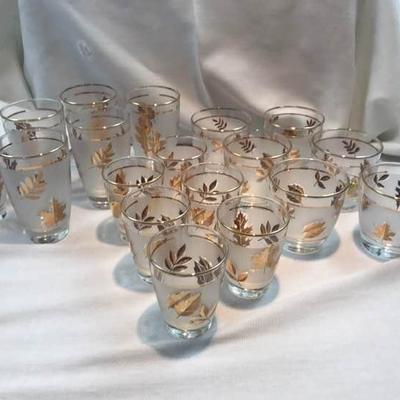 18 Libbey Frosted Autumn Leaf Pattern Cocktail Glasses