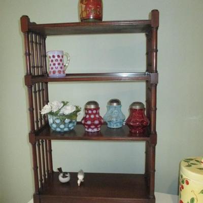 Ornate Accent Display Shelving 