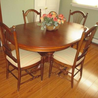 1940's Dining Room Suite Table And Chairs  