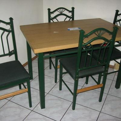 kitchen table and 4 chairs  BUY IT NOW $ 125.00