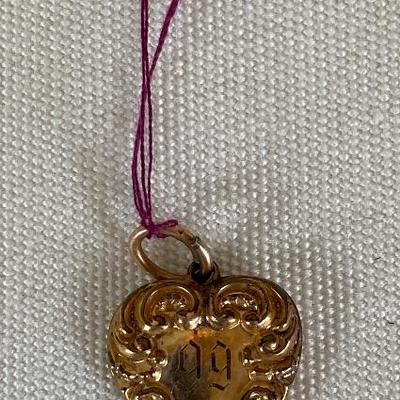 Victorian Gold Heart Shaped Locket.  