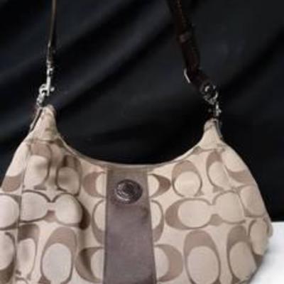 Cute Tan and Brown Handbag with Cute Design