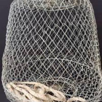Fish Wired Basket with Bracket and Rope