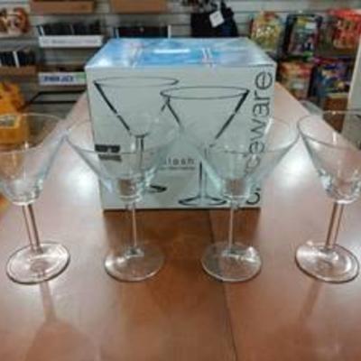 Set of 4 Circleware Splash 10 oz Martini Glasses -WILL SHIP